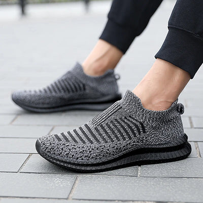 Men Shoes Lightweight Sneakers Men Fashion Casual Walking Shoes Breathable Slip on wear-resistant Mens Loafers Zapatillas Hombre